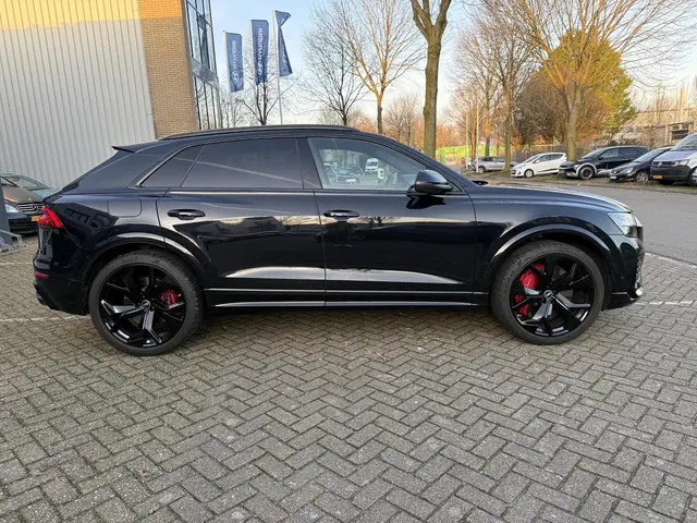 Audi RSQ8 Quattro 2021 Benzine 12