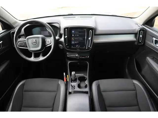 Volvo XC40 T4 Momentum 2019 Benzine 6