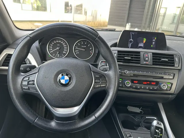 BMW 1 Serie 116i Executive 2013 Benzine 9