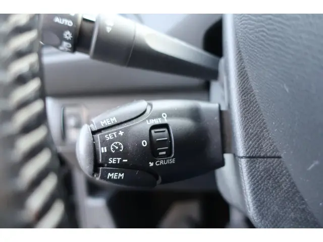 Peugeot 308 SW 1.6 BlueHDI Blue Lease Pack 2015 Diesel 18