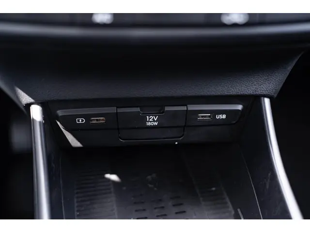 Hyundai i20 1.0 T-GDI Trend Mild Hybrid 2023 Benzine 40