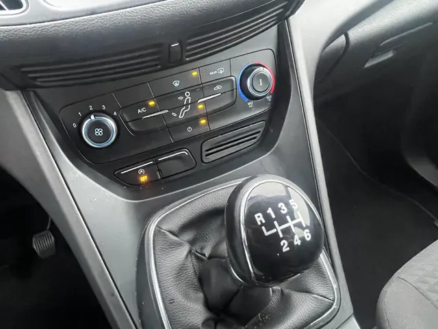 Ford C-MAX 1.0 Trend 2018 Benzine 8