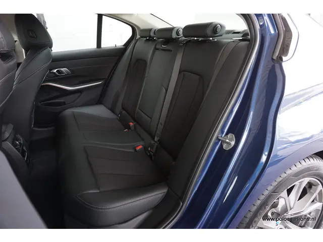 BMW 3 Serie 318i 2021 Benzine 7