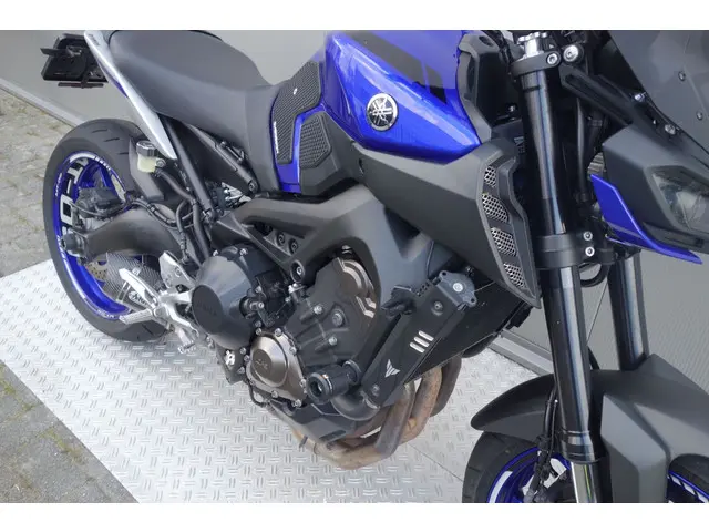 Yamaha MT 09 ABS 2017 Benzine 8