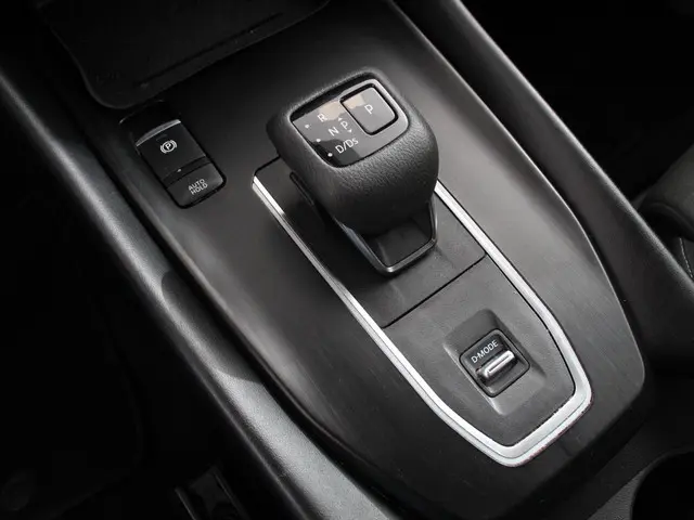 Nissan QASHQAI 1.3 MHEV Xtronic N-Connecta 2024 Benzine 18