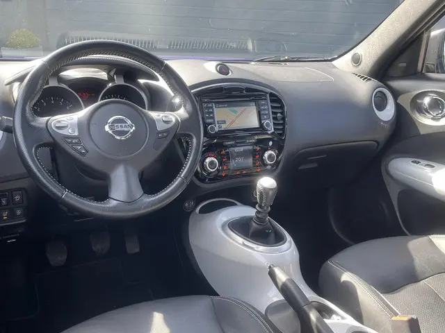 Nissan Juke 1.2 DIG-T S/S Tekna 2015 Benzine 23