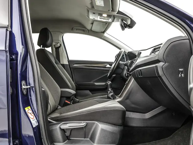 Volkswagen T-Roc 1.5 TSI 150PK Style 2020 Benzine 13