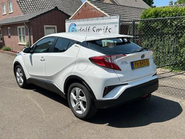 Toyota C-HR 3