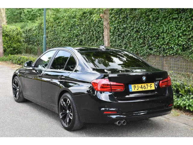 BMW 3 Serie 320i Corporate Lease Executive 2017 Benzine 5