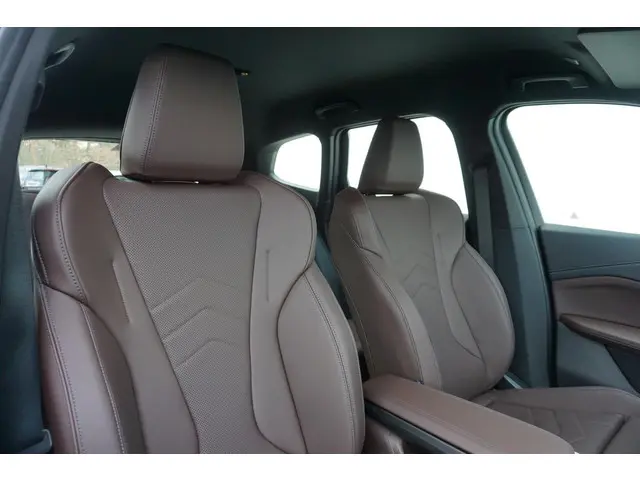 BMW iX1 xDrive30 2024 Elektrisch 8