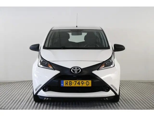 Toyota Aygo 1.0 VVT-i x-fun 2017 Benzine 23