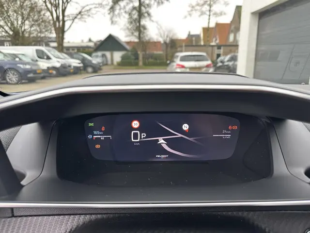 Peugeot 2008 1.2 Hybrid 145 PK GT 2025 Hybride Benzine 16