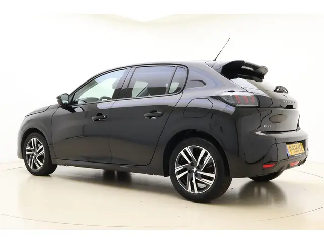 Peugeot 208 1.2 PureTech Allure 2022 Benzine 12