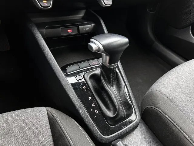 Kia Stonic 1.0 T-GDi MHEV DynamicLine 2022 Benzine 15