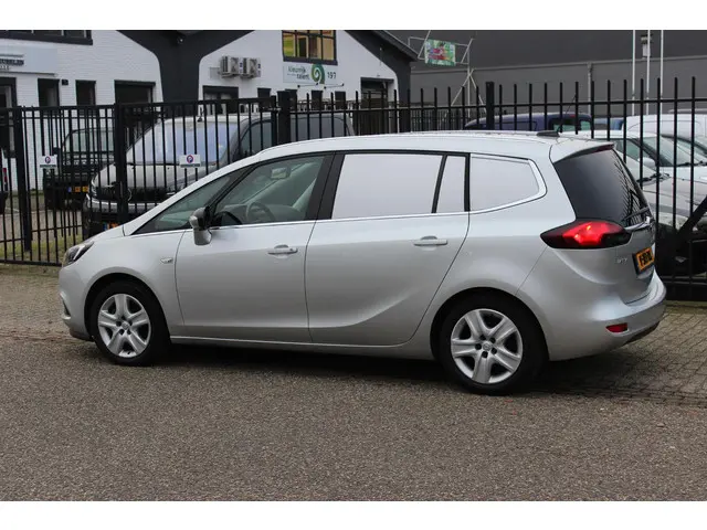 Opel Zafira 2