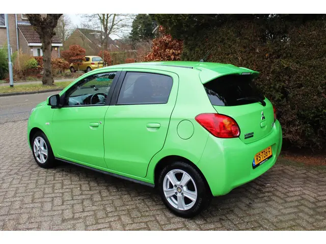 Mitsubishi Space Star 1.2 Instyle 2015 Benzine 2