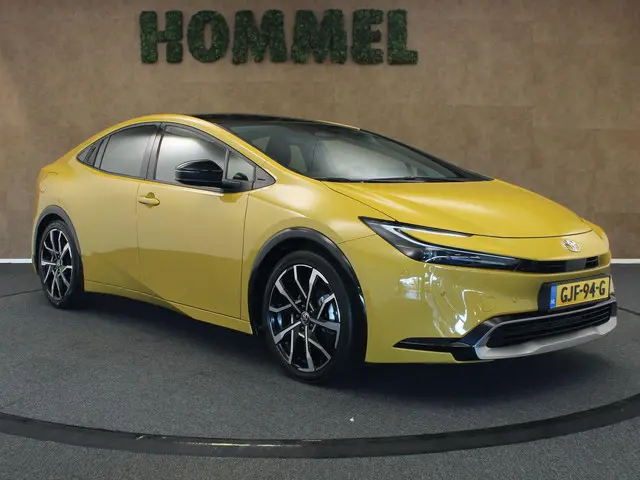 Toyota Prius 2.0 Plug-in Executive 2024 Hybride Benzine 3