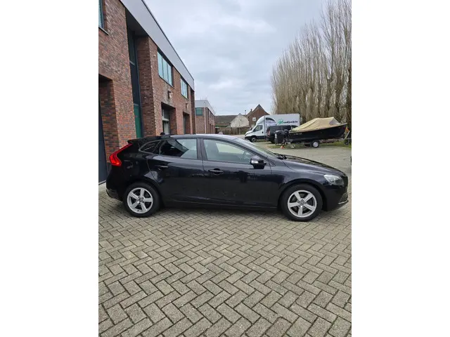 Volvo V40 Volvo v40 1.6 T2 Summum topstaat 2013 Benzine 3