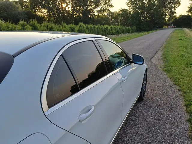 Mercedes-Benz E-Klasse 200 Premium 2017 Benzine 20