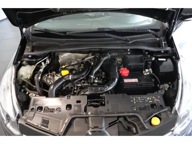 Renault Clio Estate 0.9 TCe Limited 2019 Benzine 16