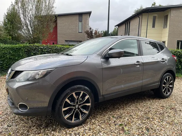 Nissan QASHQAI 1.2 Connect Edition 2015 Benzine 16