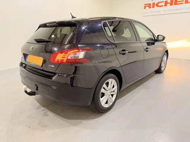 Peugeot 308 HB 1.2 Blue Lease Exe. Pano 2016 Benzine 15