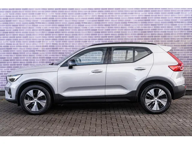 Volvo XC40 2.0 B4 Plus Dark 2024 Benzine 9
