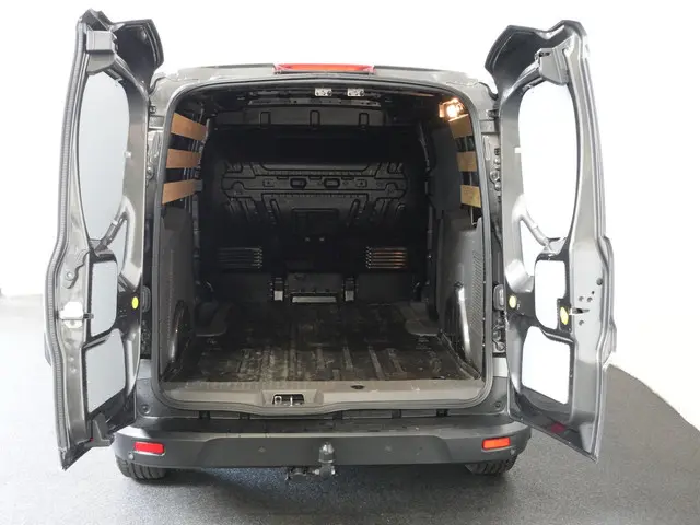 Ford Transit Connect 3