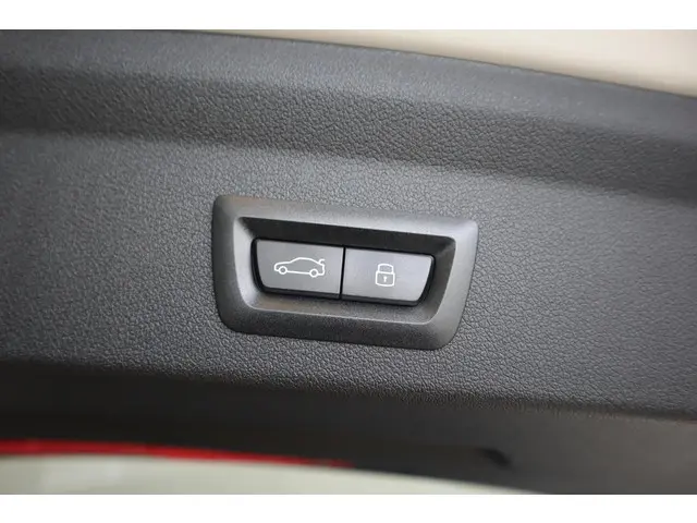 BMW 1 Serie 123 xDrive 5-deurs 2025 Benzine 28
