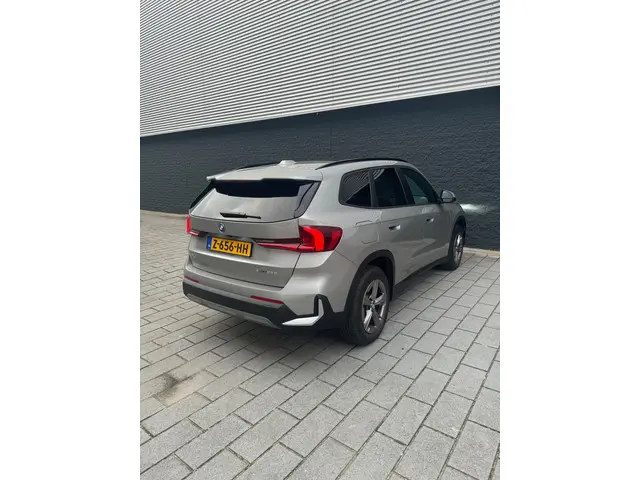 BMW X1 XDrive25e 2024 Hybride Benzine 13