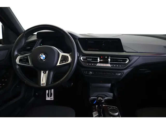 BMW 1 Serie 118i 2024 Benzine