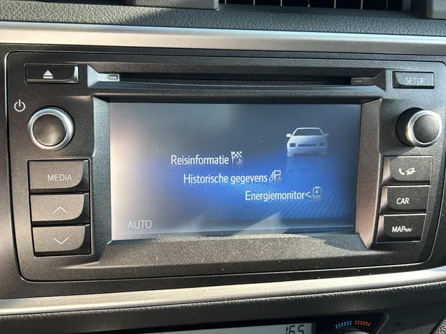 Toyota Auris 1.8 Hybrid Executive 2015 Hybride Benzine 13