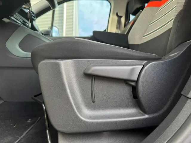 Citroën Berlingo 1.2 PureTech Shine 2020 Benzine 12