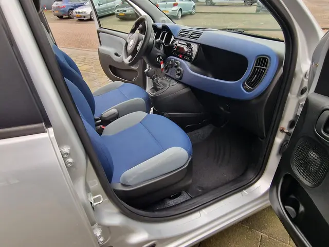 Fiat Panda 0.9 TwinAir Lounge 2016 Benzine 24