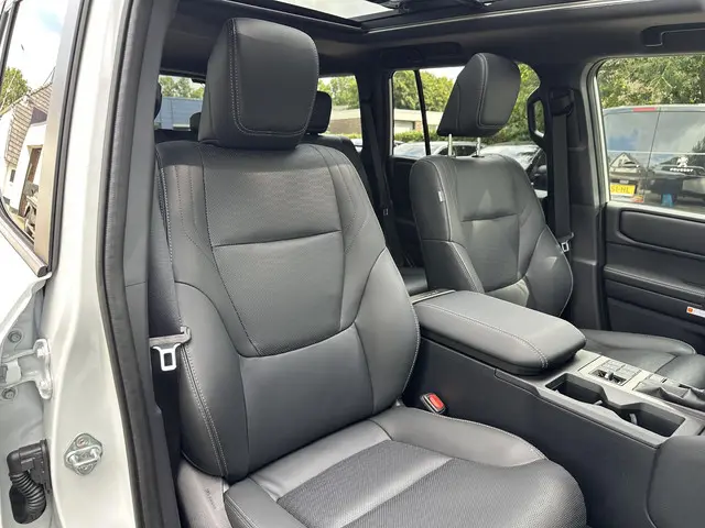 Toyota Land Cruiser 2.8 D-4D President 2025 Diesel 43