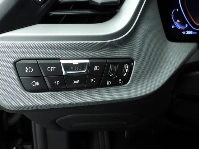 BMW 1 Serie 5-deurs 116i 2020 Benzine 22