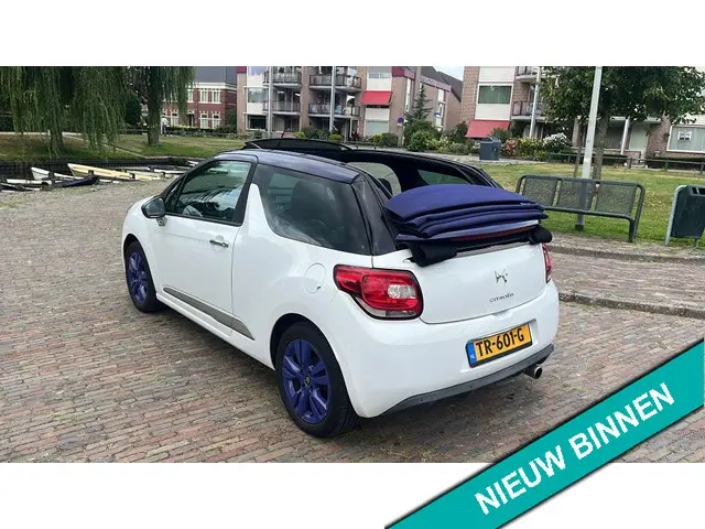 Citroën DS3 Cabrio 1.2 VTi Chic 2013 Benzine 11