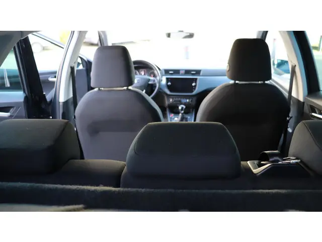 SEAT Arona 1.0 TSI Style Business Intense 2019 Benzine 14