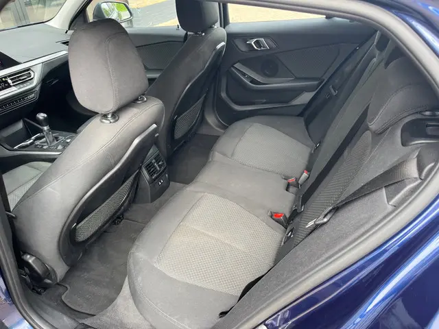 BMW 1 Serie 118i NIEUW MODEL, 140 Pk 2019 Benzine 23