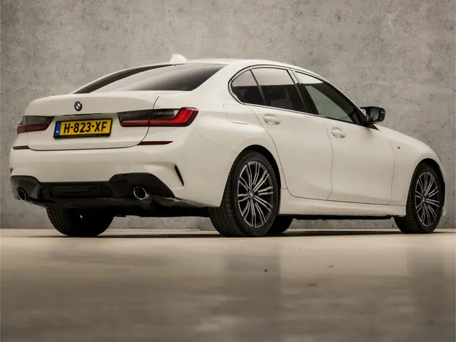 BMW 3 Serie 320i M Sport 2020 Benzine 5