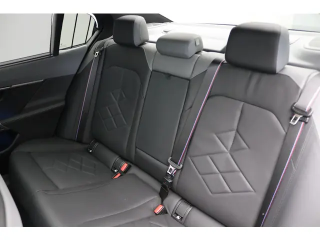 BMW i5 Sedan 2024 Elektrisch 21
