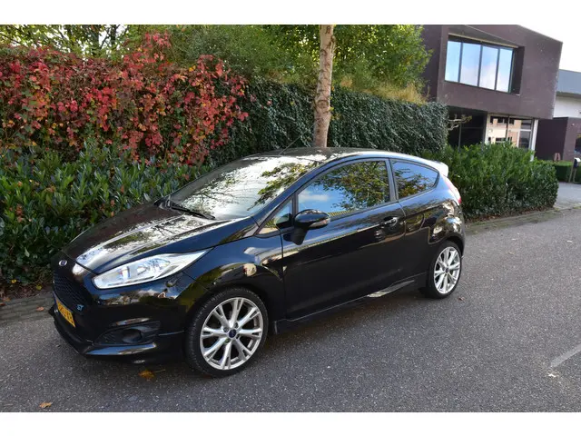 Ford Fiesta 1.0 EcoBoost Sport 2013 Benzine 2