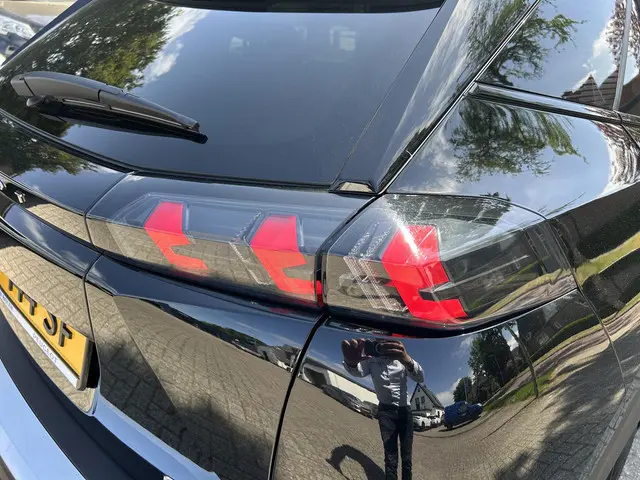 Peugeot e-2008 EV GT Automaat 2022 Elektrisch 20