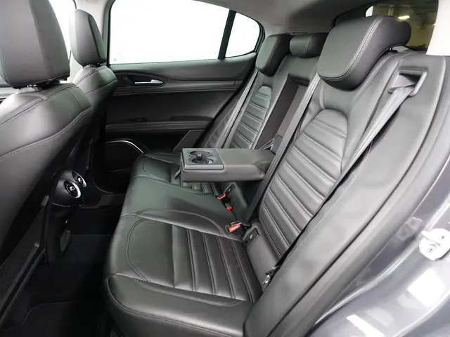 Alfa Romeo Stelvio 2.0 T AWD Veloce Aut- 2018 Benzine 26