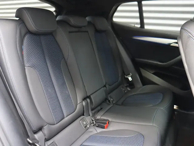 BMW X2 sDrive18i 2022 Benzine 10