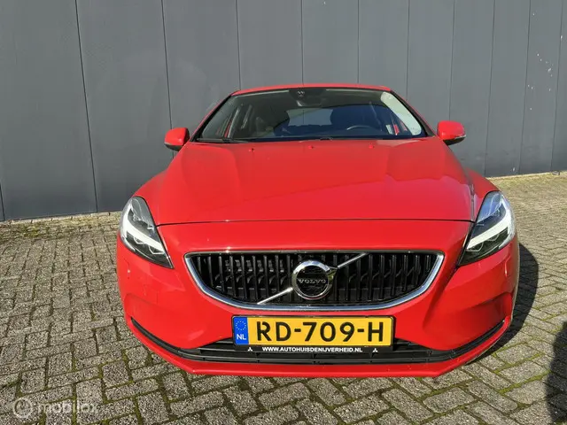 Volvo V40 1.5 T2 Nordic+ trekhaak 2017 Benzine 16