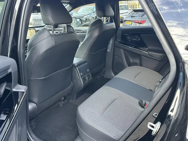 Toyota bZ4X Dynamic 71 kWh 2024 Elektrisch 6