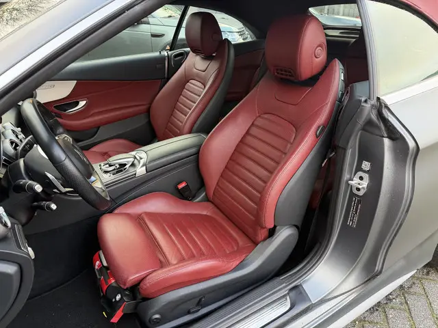 Mercedes-Benz C-Klasse 200 4matic AMG 2017 Benzine 10