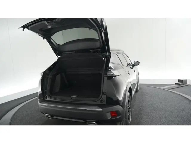 Peugeot 2008 PureTech 130 EAT8 GT 2024 Benzine 70