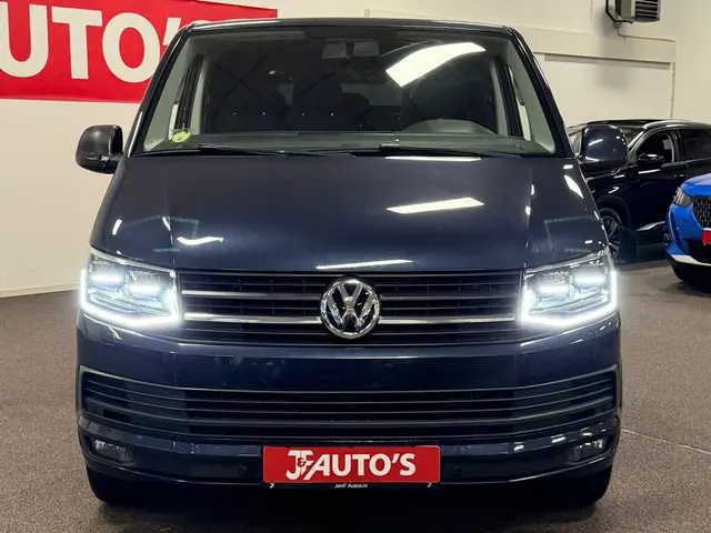 Volkswagen Transporter 2.0 TDI L2H1 DC 2018 Diesel 9